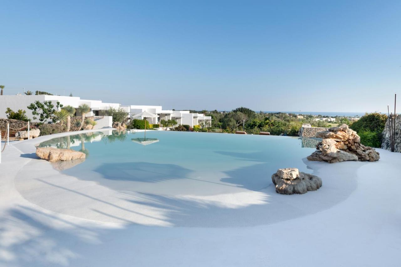 Masseria Samenti Torre Suda Esterno foto