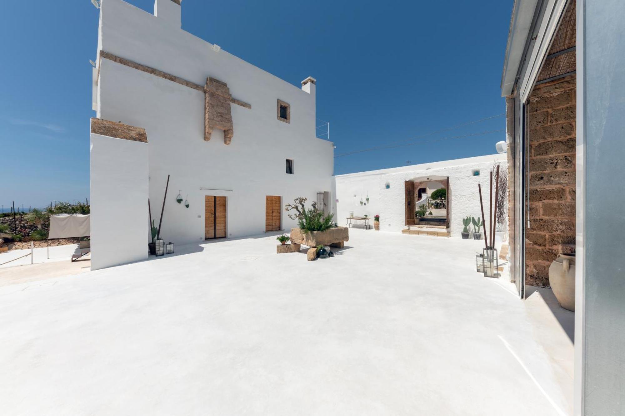 Masseria Samenti Torre Suda Esterno foto