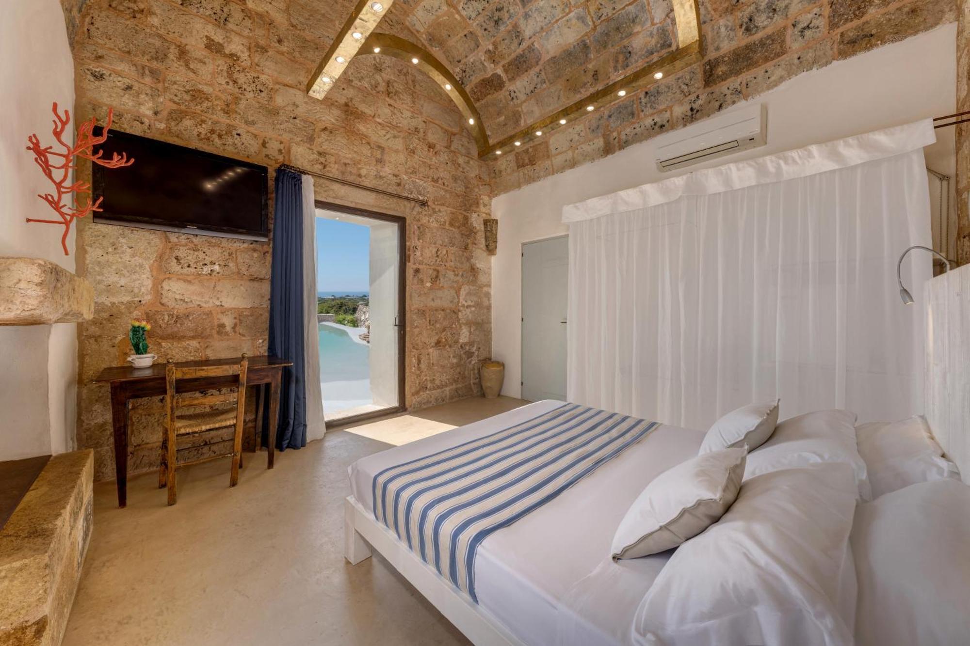 Masseria Samenti Torre Suda Esterno foto